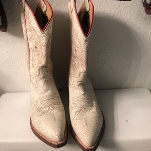 Justin cowboy boots